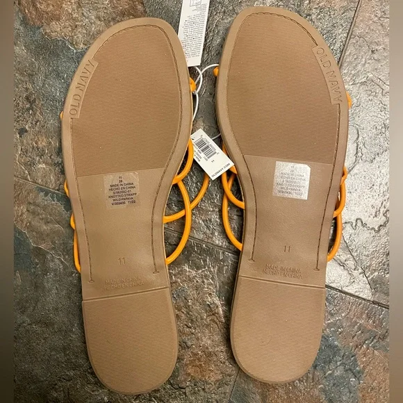 !NWT! Old Navy women’s faux leather sandals size 11 - Picture 6 of 8